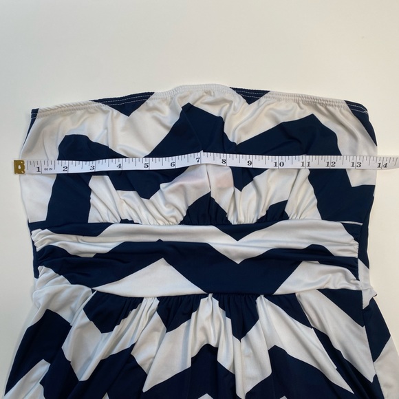 Fashionomics Strapless Maxi Dress with pockets - Picture 3 of 7